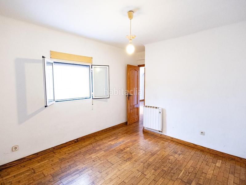 Foto 8825979b-15f5-4c00-805e-adc4a2662f22. Piccolo appartamento in calle josue lillo 37 in San Diego Madrid