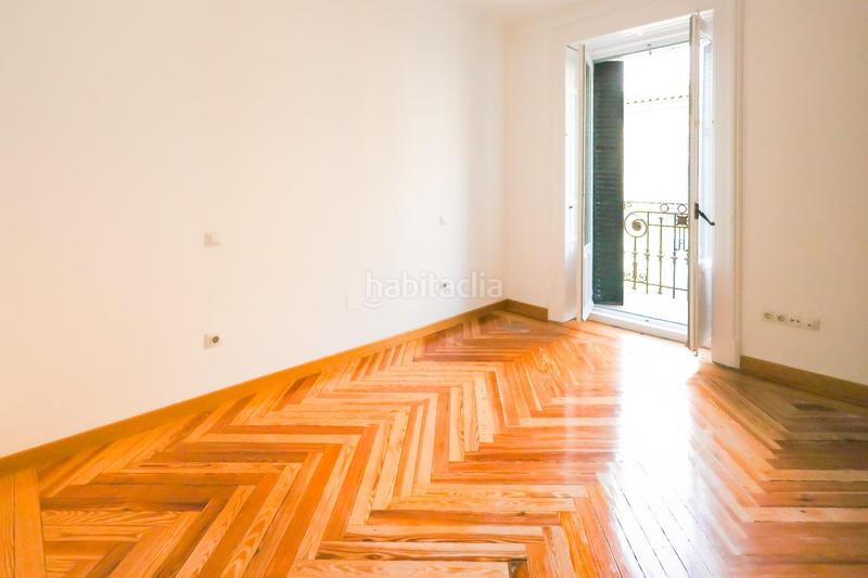 Foto 011219d4-bac2-4a20-aba5-58375e58d93d. Miete appartement in calle calle de la concepción jerónima in Madrid