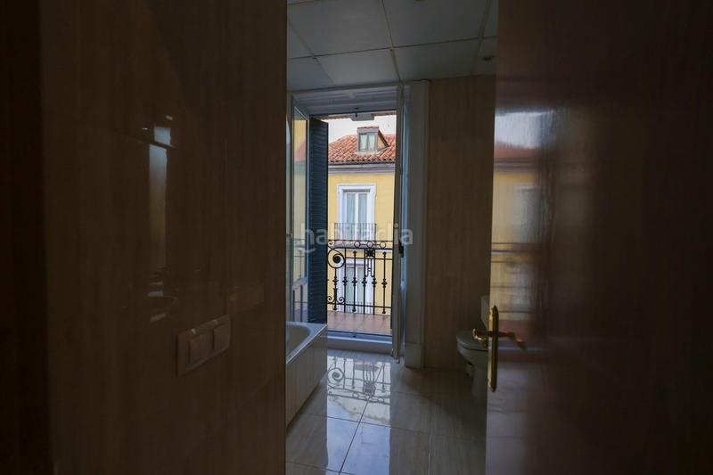 Foto 5627f870-cc9c-459e-bda2-3876c74f6d0d. Miete appartement in calle calle de la concepción jerónima in Madrid