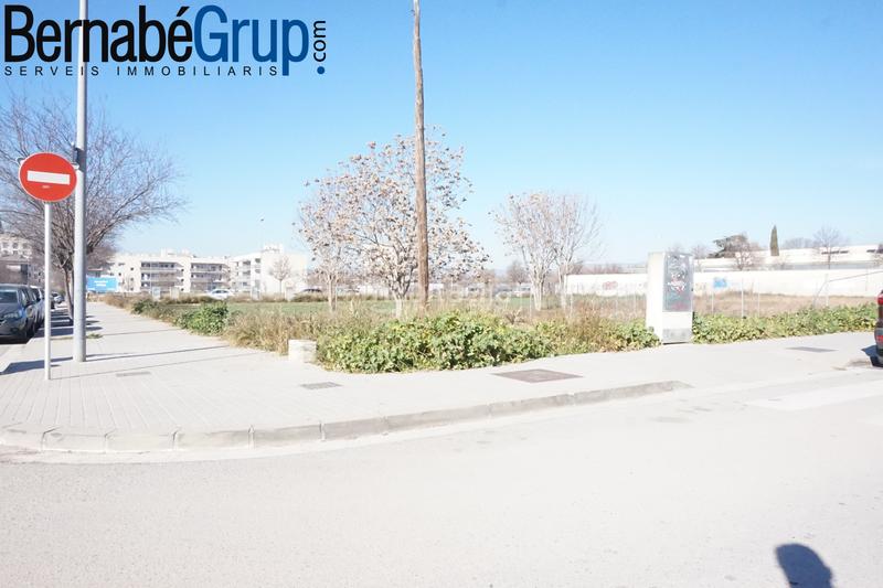 Foto c6aa9aa6-e99e-4fc6-8f0d-25829c0e8795. Terreny residencial a Joan Prim Granollers
