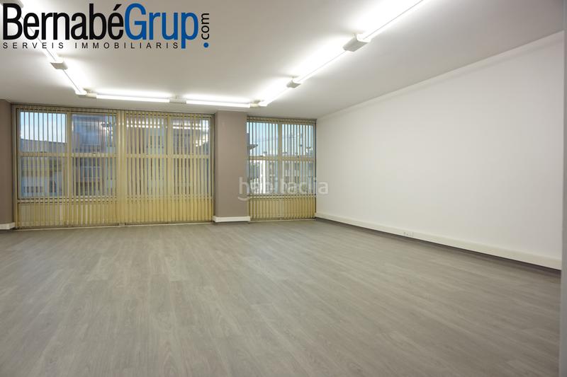 Foto 10f468d0-efa2-43d4-9da0-86c766d7745d. Location bureau avec chauffage parking dans Sant miquel Granollers