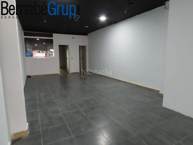 Foto 5d068ef0-07e7-43af-b380-f723abd681f4. Alquiler local comercial local estratégico de 104 m² en Granollers