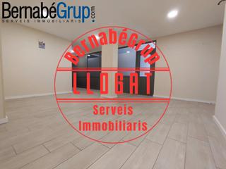 Business premise in Plaça Salvador Casanova