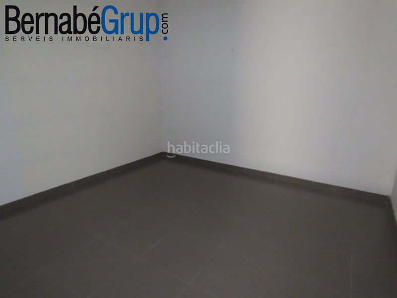 Foto 201a3004-5277-46ac-8720-d42d74f295ac. Alquiler local comercial local esquinero en Congost Granollers