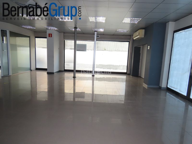 Foto 2c4e6853-81ce-4218-8cf0-e665c6bf01aa. Alquiler local comercial local esquinero en Congost Granollers