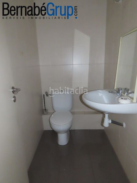 Foto b1736c05-4920-4397-8418-69dcaf90e635. Alquiler local comercial local esquinero en Congost Granollers