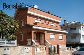 Casa  Carrer arag. Casa exclusiva en la torreta