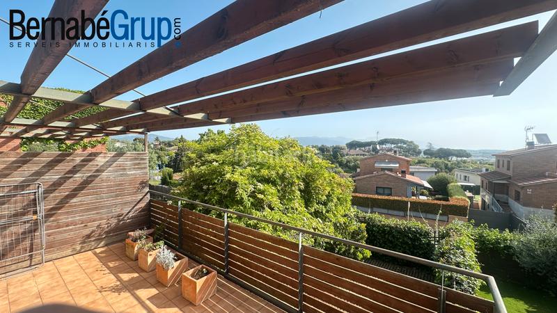 Foto a075d403-4d2e-40e8-ba47-f54bf3f37902. Casa adosada adosada en can gurgui con piscina comunitaria en Canovelles