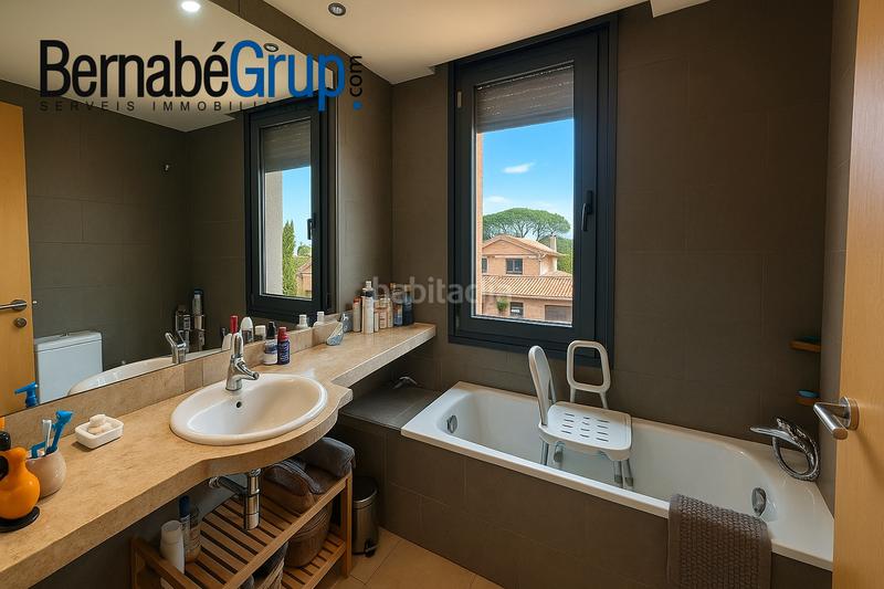 Foto ec86d604-5856-40d1-9f6a-a4b7078dec6b. Casa adosada adosada en can gurgui con piscina comunitaria en Canovelles