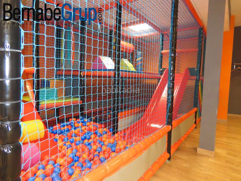 Foto 80e66e2b-b037-4b30-a0f3-b8a126adbfc0. Pas-de-porte local commercial avec chauffage dans Hostal Granollers