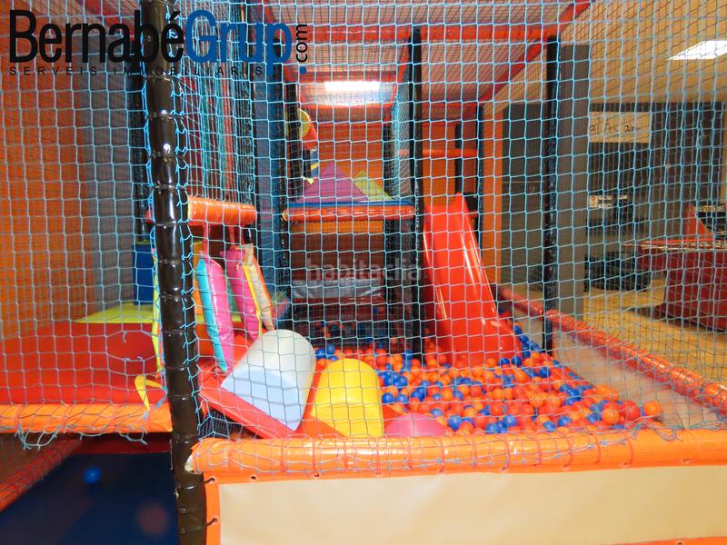 Foto 1e13a883-251a-4fb7-91b7-2a2be04fd300. Transfer business premise with heating in Hostal Granollers