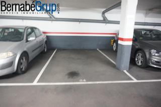 Location Parking moto  Carrer de l'equador. Se alquila plaza de garaje