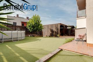 Piso  Carrer de la serra. Exclusiva planta baja en la zona deportiva - terraza 200m