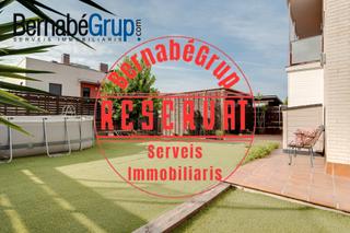 Pis  Carrer de la serra. Exclusiva planta baja en la zona deportiva - terraza 200m²