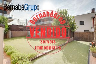 Pis  Carrer de la serra. Exclusiva planta baja en la zona deportiva - terraza 200m�