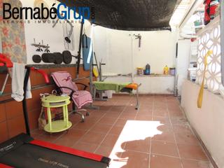 Pis a Carrer catalunya 6. Finca de 2 vecinos con terraza