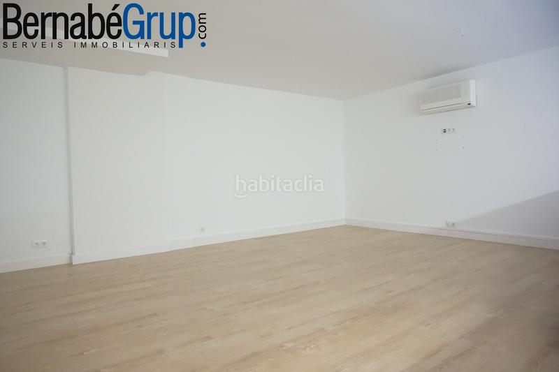 Foto 17f9ef9d-895b-4ab6-b1f6-356d9262b9a0. Location local commercial dans Sota el cami ral Granollers