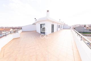 tic en Calle ntra. sra. de ftima 20. tico nico en el centro con una terraza de ensueo!!