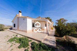 Casa en Campillo. Oportunidad nica!!! amplia casa con potencial ilimitado