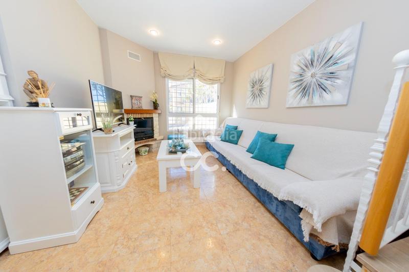 Foto 8f6d4ee4-e3ee-4086-9c27-96dd394e6cd0. Casa aparellada a calle de río de janeiro 38 a Calabardina Águilas