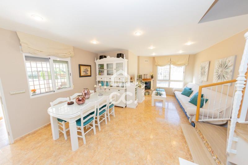 Foto be55eada-0130-45ed-a67d-f8ac9286c381. Casa aparellada a calle de río de janeiro 38 a Calabardina Águilas