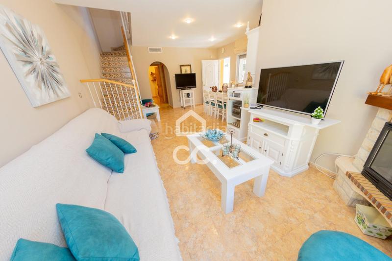 Foto 48dfdb32-cec2-41b8-b901-1052a3958ea4. Maison jumelée dans calle de río de janeiro 38 dans Águilas