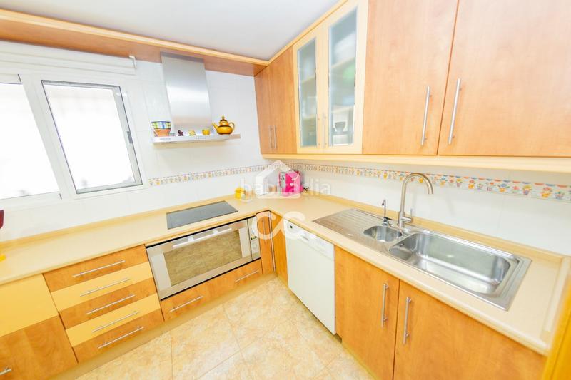 Foto 6a5b22b2-a256-4e05-9aef-30bb0ce0f802. Maison jumelée dans calle de río de janeiro 38 dans Águilas