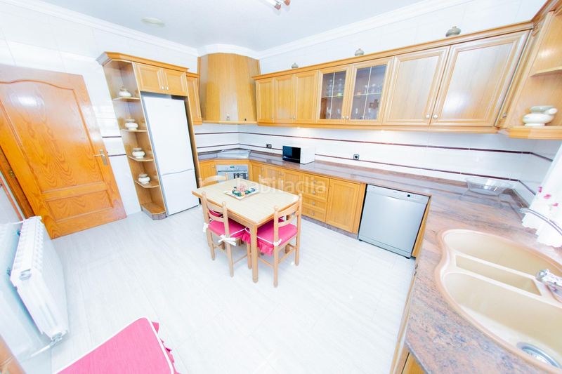 Foto f4f30f77-d477-4c5a-af90-9530d3b57739. Casa amb aparcament a Tercia Lorca