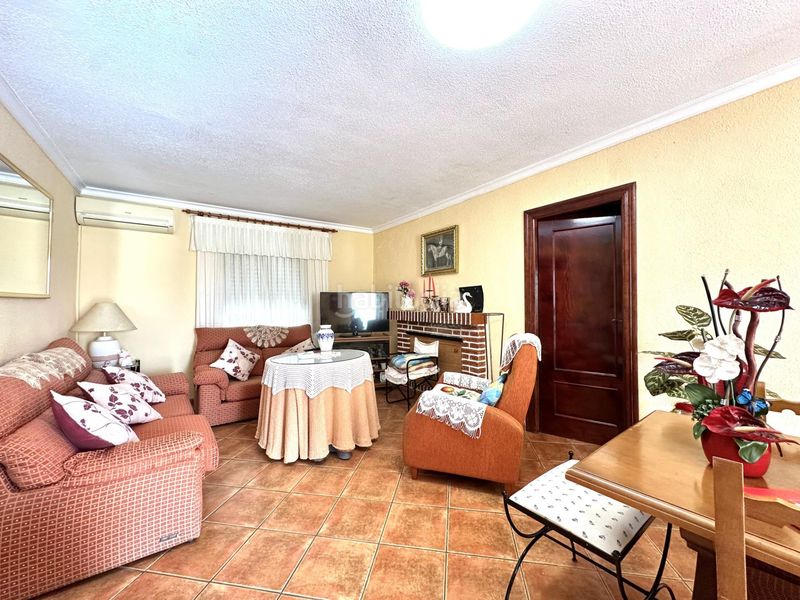 Foto 888c685e-2111-434e-b20d-94e422891d6d. Masia amb aparcament a Escucha Lorca