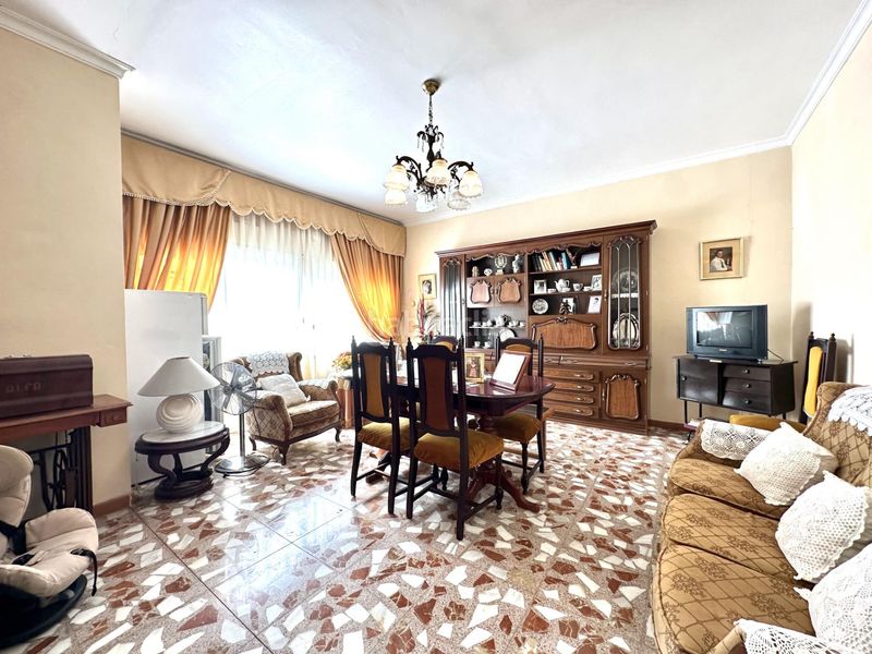 Foto f0b16e6d-a07f-480e-b138-43a57b89d774. Masia amb aparcament a Escucha Lorca