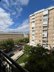 Piso  Avenida de navarra 1. Se vende piso en el barrio de san jorge