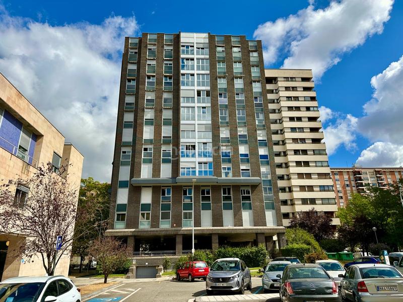 Foto c759ec9c-de72-4b50-8c86-605afcadd440. Piso en calle de la fuente del hierro 5 piso en Iturrama en Pamplona / Iruña