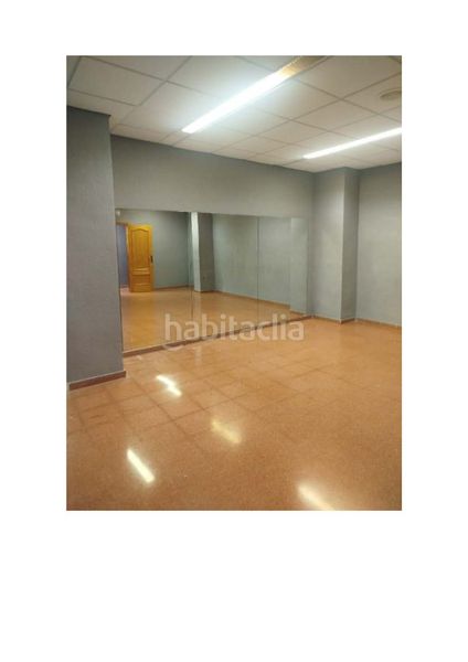 Foto 8736b6b7-0917-442e-bb3b-fc9bba1145b9. Local comercial a Torreforta Tarragona