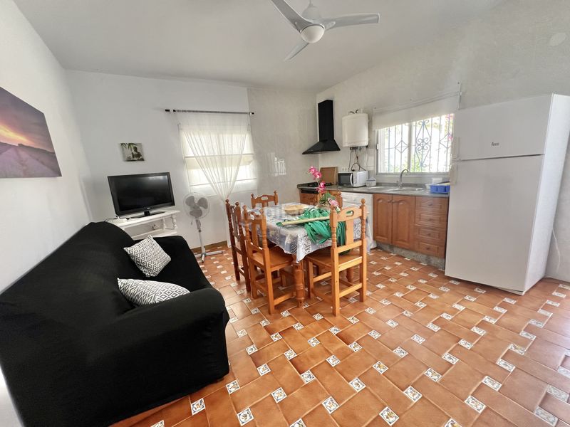 Foto 3afba352-3b58-4b81-820b-c4157de85334. Xalet amb xemeneia aparcament a El Palmar Vejer de la Frontera