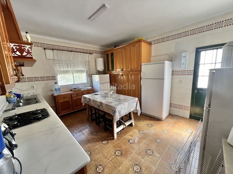 Foto f18d6249-bc38-4dc0-bd6e-478c414d6d90. Xalet amb xemeneia aparcament a El Palmar Vejer de la Frontera