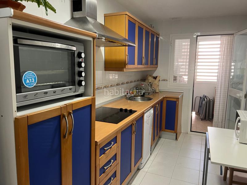 Foto 660a66f3-368a-4699-b1b1-f57ea753cb92. Piso en avenida rodríguez de la borbolla 3 oportunidad piso 3 dormitorios y 2 baños a 200 metros de la playa en Rota