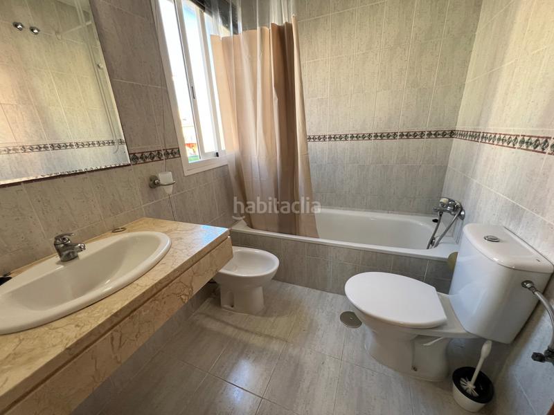 Foto 95c95812-4df7-487e-bd2b-96fc59f4fa90. Piso en avenida rodríguez de la borbolla 3 oportunidad piso 3 dormitorios y 2 baños a 200 metros de la playa en Rota