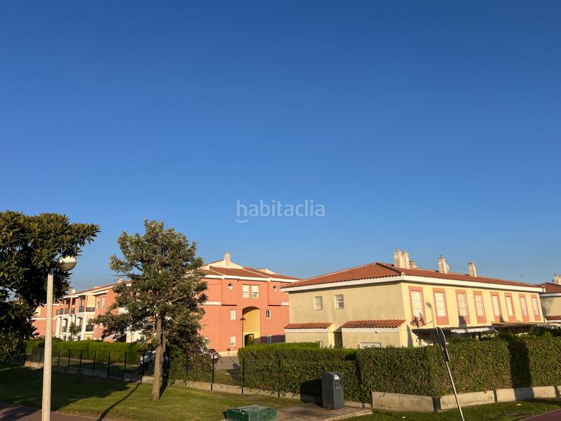Foto b97d5f3b-9730-422a-b4a8-7772ca5e5ee4. Piso en avenida rodríguez de la borbolla 3 oportunidad piso 3 dormitorios y 2 baños a 200 metros de la playa en Rota