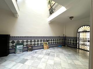 Casa en Centro-Calzada-Cabo Noval. Casa señorial centro sanlucar