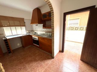 Casa  Calle maestro albéniz 16. Casa tipica rota centro