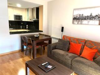 Etagenwohnung  Carrer de roger de llúria. ¡piso reformado en finca seminueva!