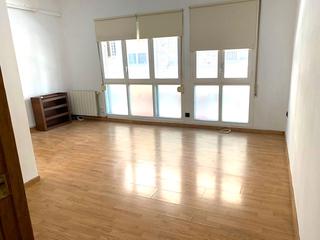 Miete Etagenwohnung  Carrer marina. ¡todo exterior, para entrar a vivir!
