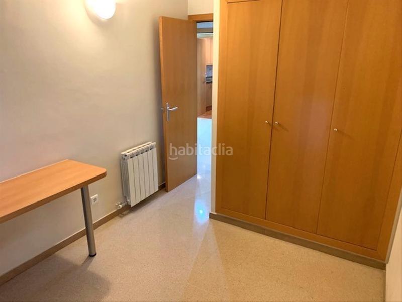 Foto 592154e6-4f73-441a-80fd-1659f4c9f909. Pis amb calefacció piscina a Bufalà Badalona