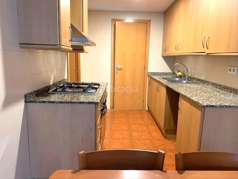 Foto 9aedb78e-bcf8-4db2-b5a3-2393f4afb8a0. Pis amb calefacció piscina a Bufalà Badalona