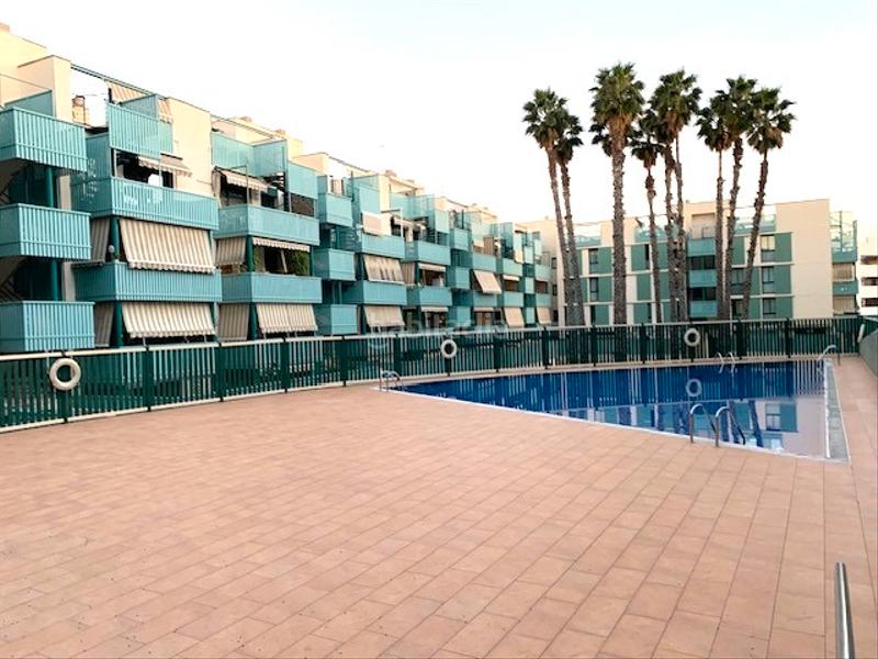 Foto c4b876b9-89ef-4665-a92c-7b22b1e79560. Pis amb calefacció piscina a Bufalà Badalona