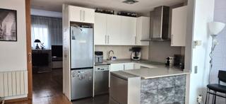 Zweistöckige Wohnung  Passatge d'en josep gironès. ¡dúplex con entrada independiente!