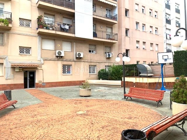 Foto 01712eb6-5748-47fc-a484-bd90033d10f0. Duplex con riscaldamento in Centre Badalona