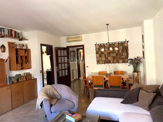 Foto b99f780c-1018-435e-9416-b021bd67cace. Duplex con riscaldamento in Centre Badalona