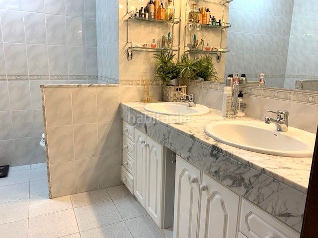 Foto 7cb47678-de62-4c63-90ea-d888109426c8. Duplex con riscaldamento in Centre Badalona