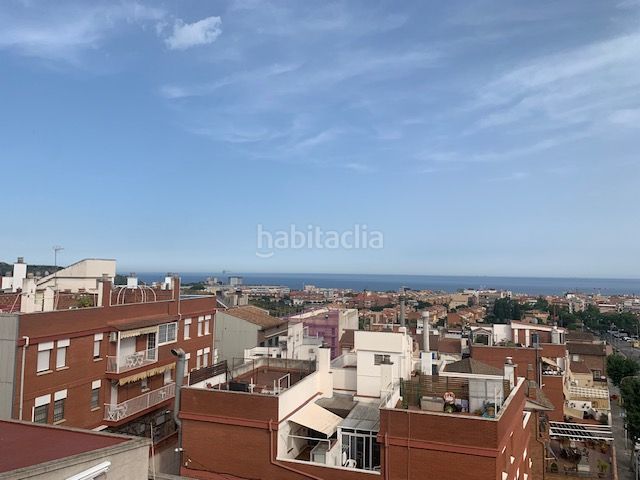 Foto ec16f147-f906-4014-9a16-dc9c76ab1b6f. Àtic amb calefacció a Bonavista Badalona